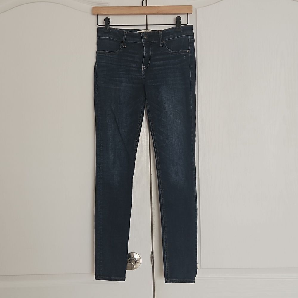 Abercrombie& Fitch Women's Mid-Rise Straight Leg Denim Jeans Dark Blue Washed 26